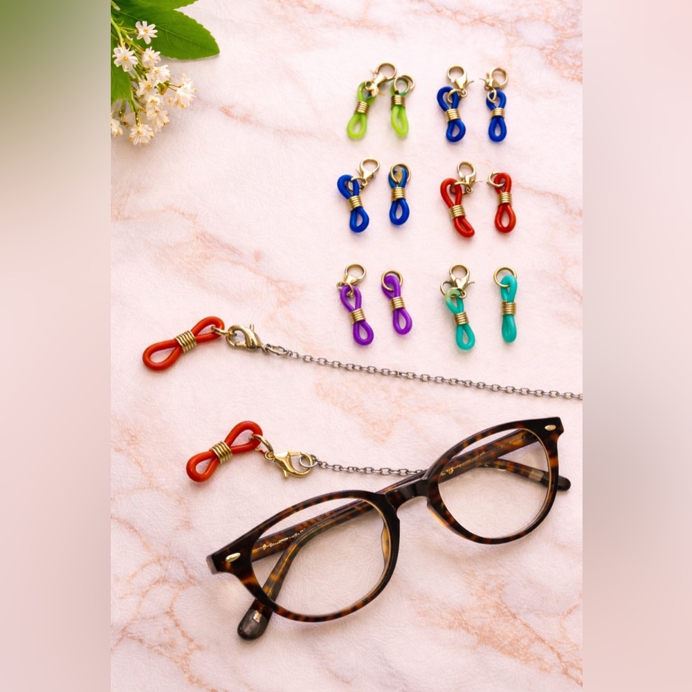 π 6$25 Magical transformers Eyeglasses/Sunglasses holders